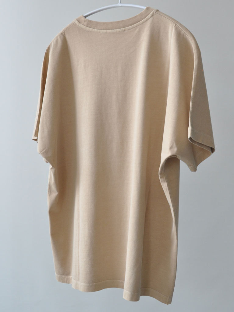 Back of Avio Papercut Tee in beige - Special Edition
