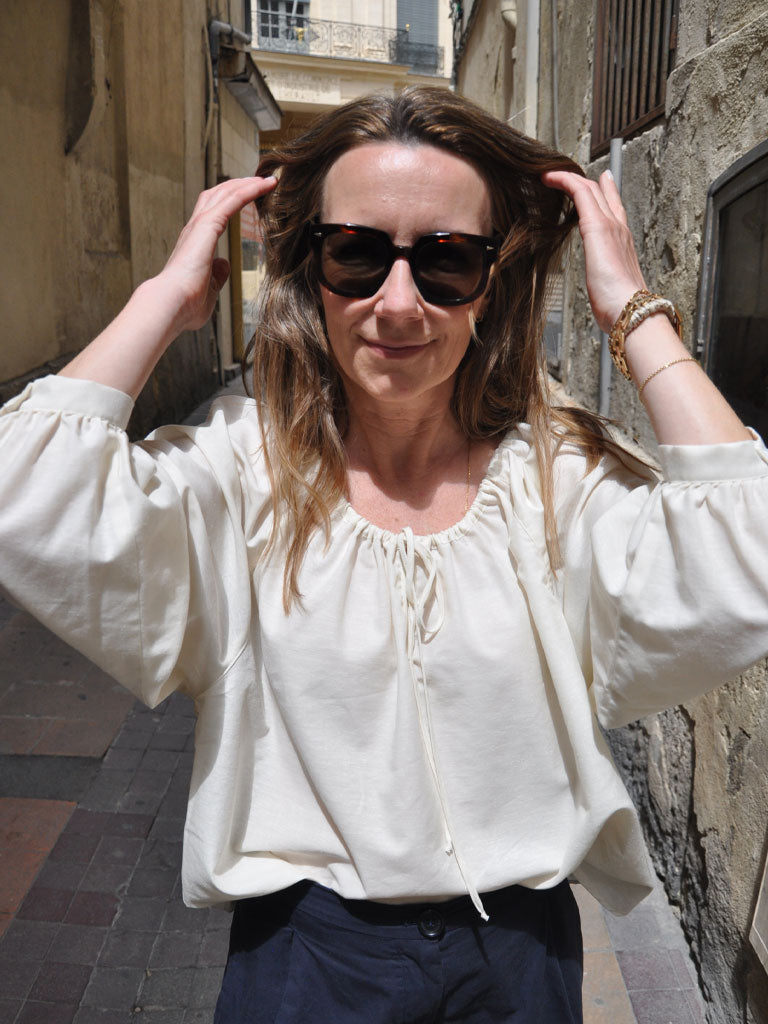 AIKA OFFWHITE BLOUSE