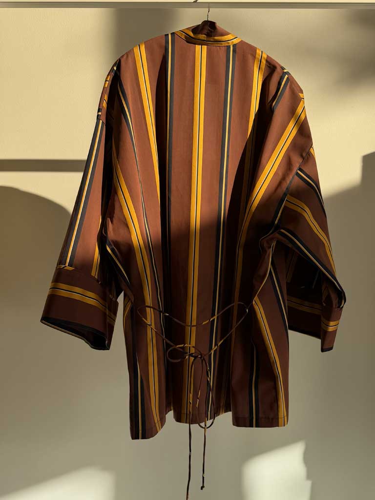 Stribet brun kimono i Tencel – ALEA KIMONO