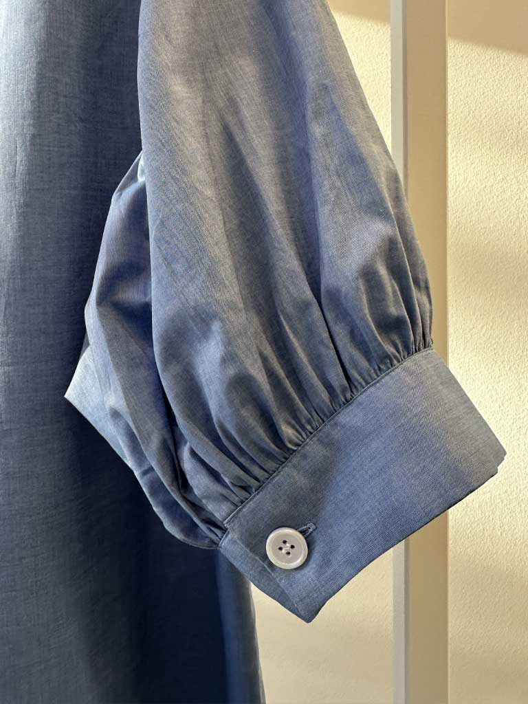 AVA Kortærmet Skjorte med Puff i Blå Chambray