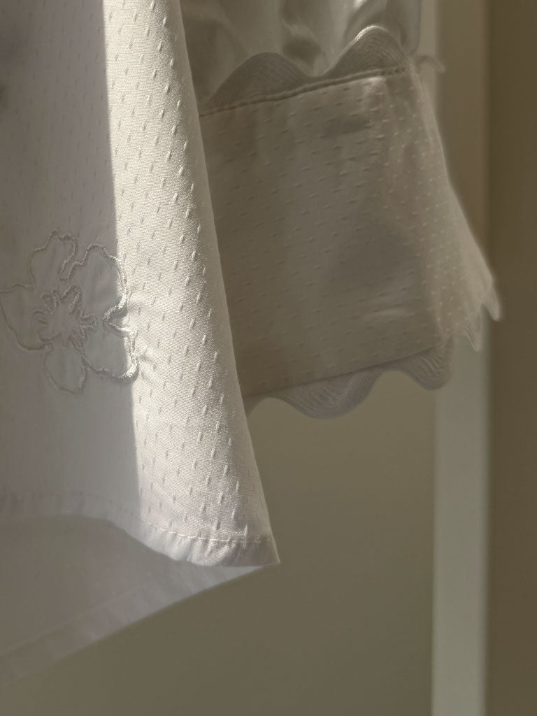 Hvid skjorte med pufærmer – AVA SHIRT