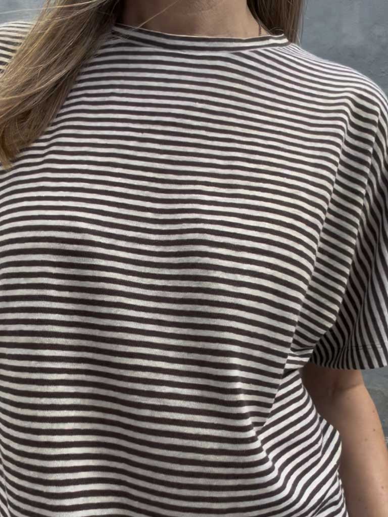 Striped Linen Tee in Brown with Relaxed Fit – AVIO TEE