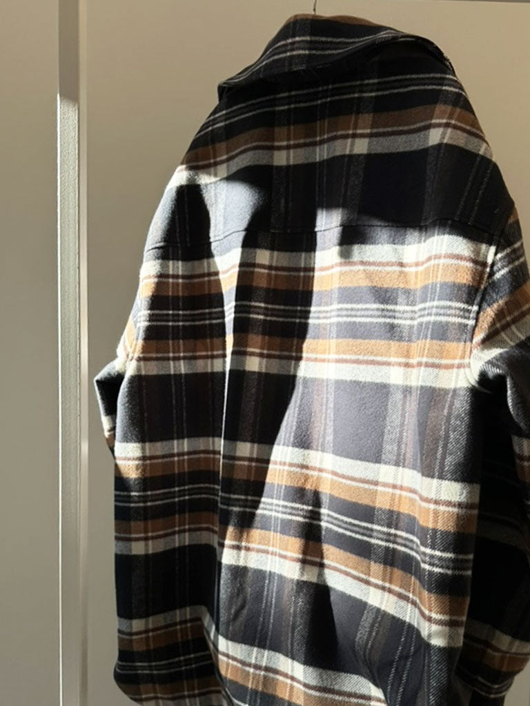 Ternet Oversized Jakke i Bomuld, brun/blå i blød bomuld – DOLORES