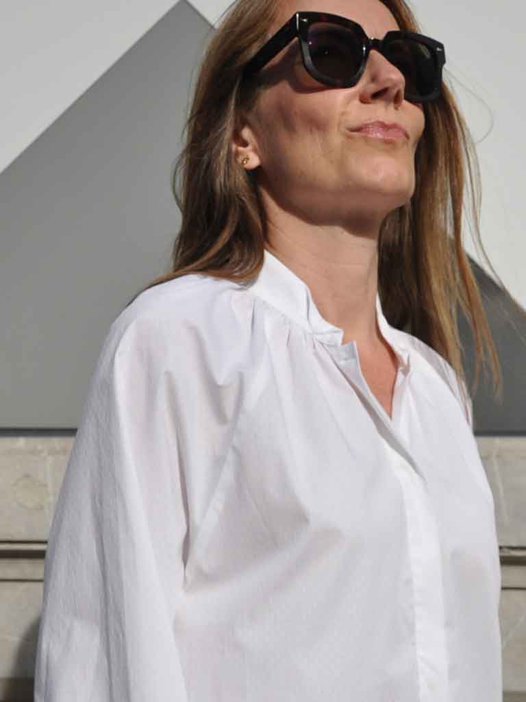 Hvid Skjorte i Bomuld med Moderne Silhuet og Skjult Lukning – MARGOT SHIRT