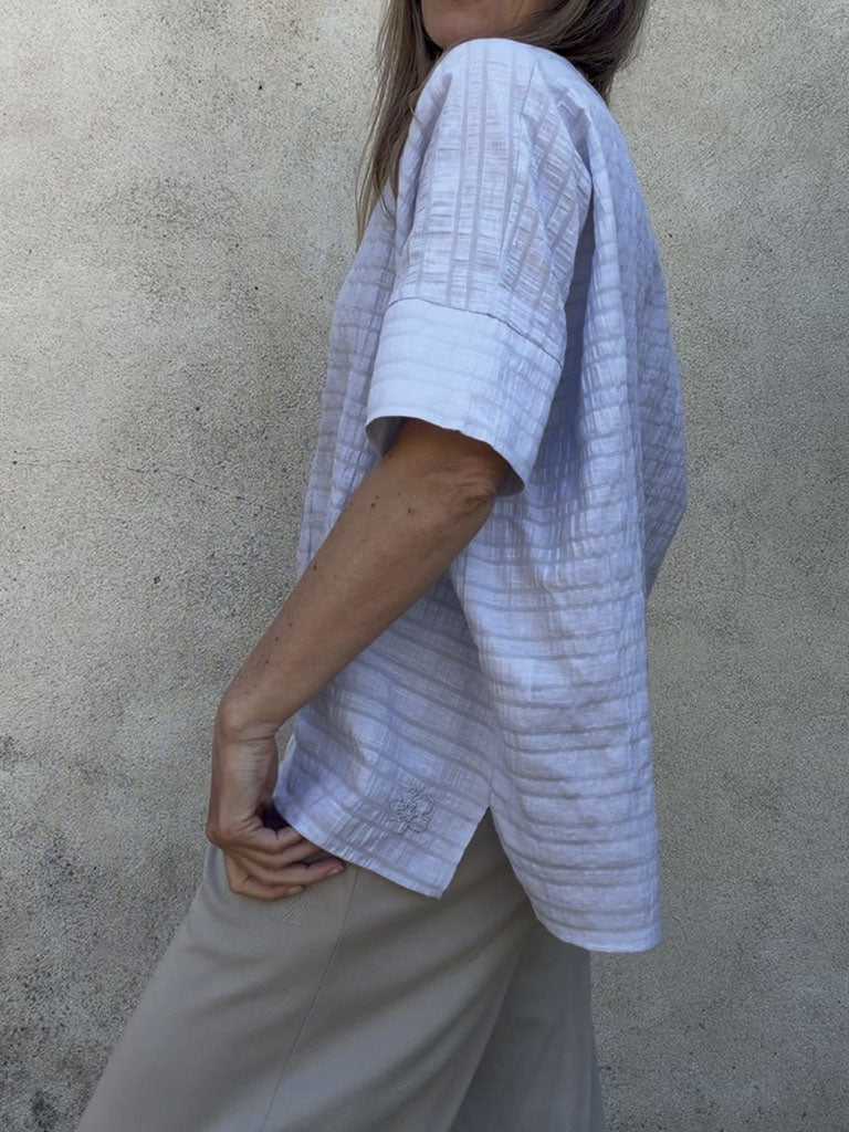 Grey V-Neck Top in Lightweight Seersucker – MAVI TOP
