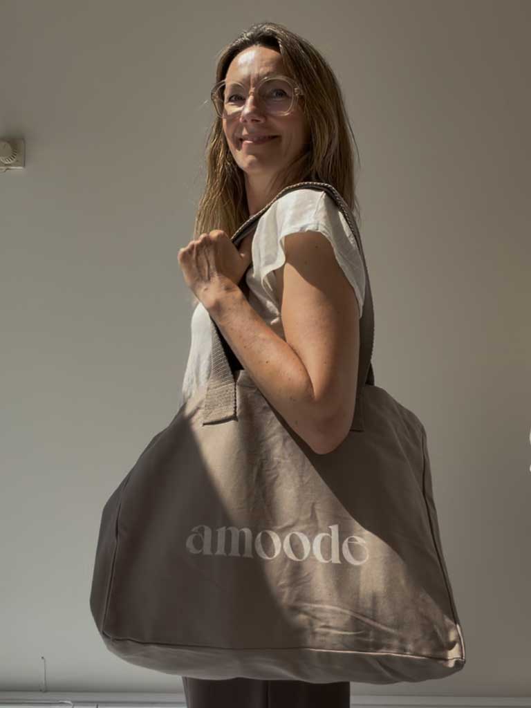 Maxi Tote In Taupe Brown Colour