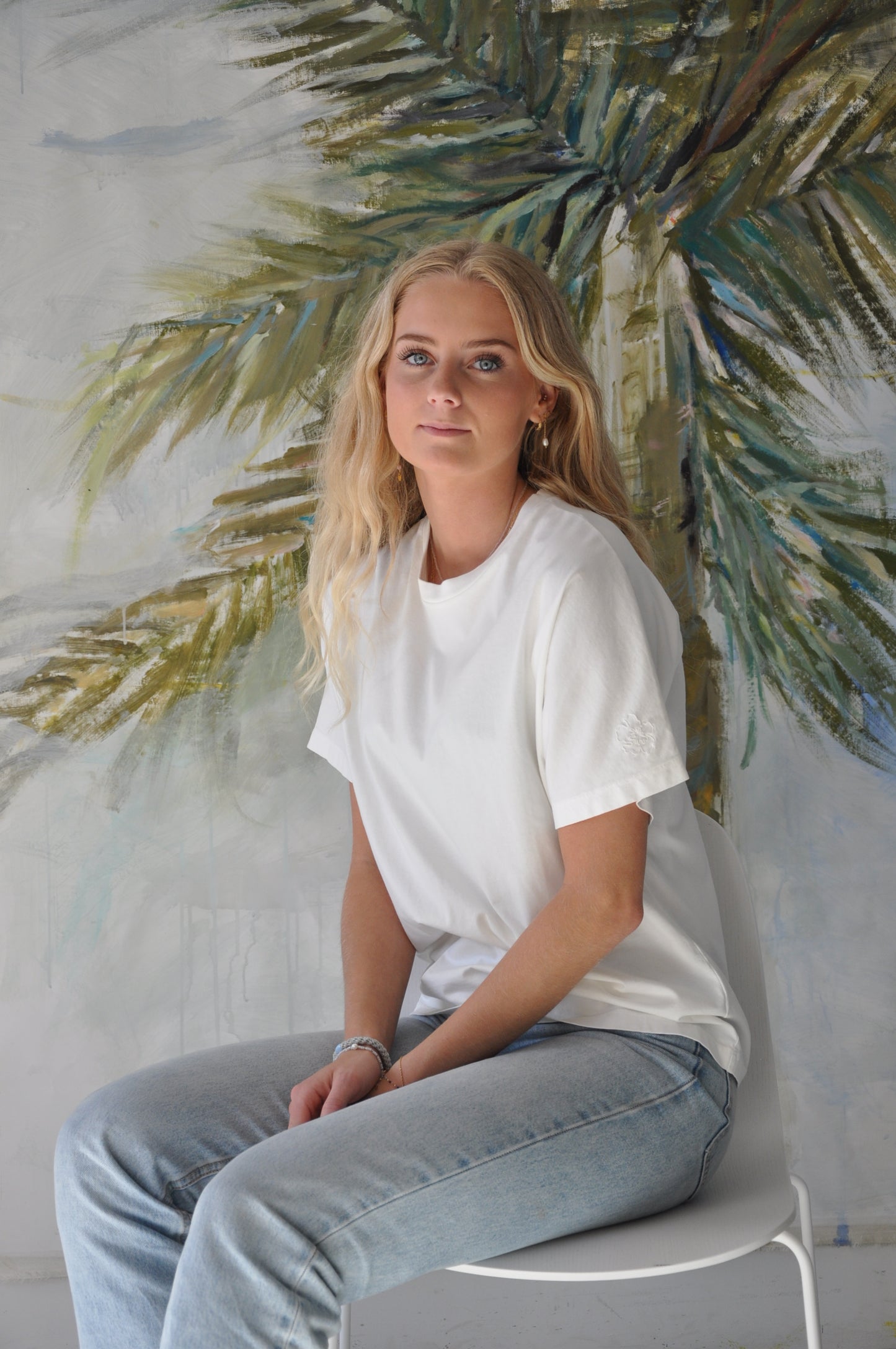Front of Avio tee in soft white