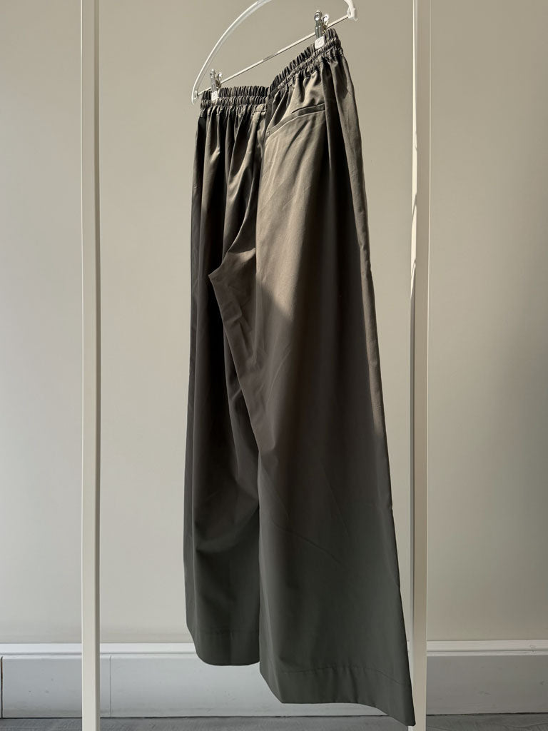 Khaki Green Loose Pants with Elastic Waist – ALEA PANTS