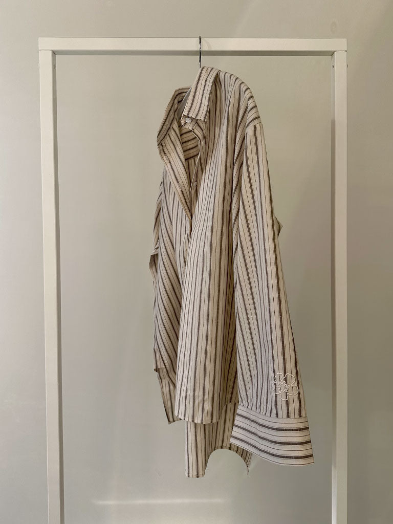 Oversized Skjorte i Beige og Brune Striber i Bomuld – ANES SHIRT
