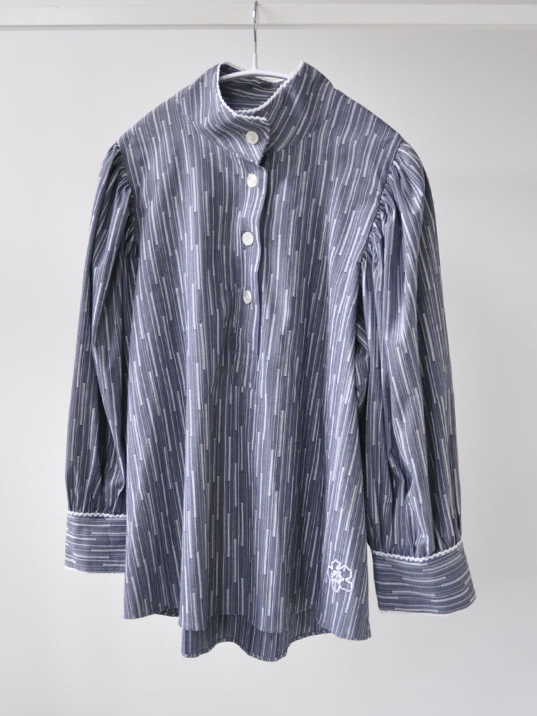 AVA SHIRT - BLUE PATTERN