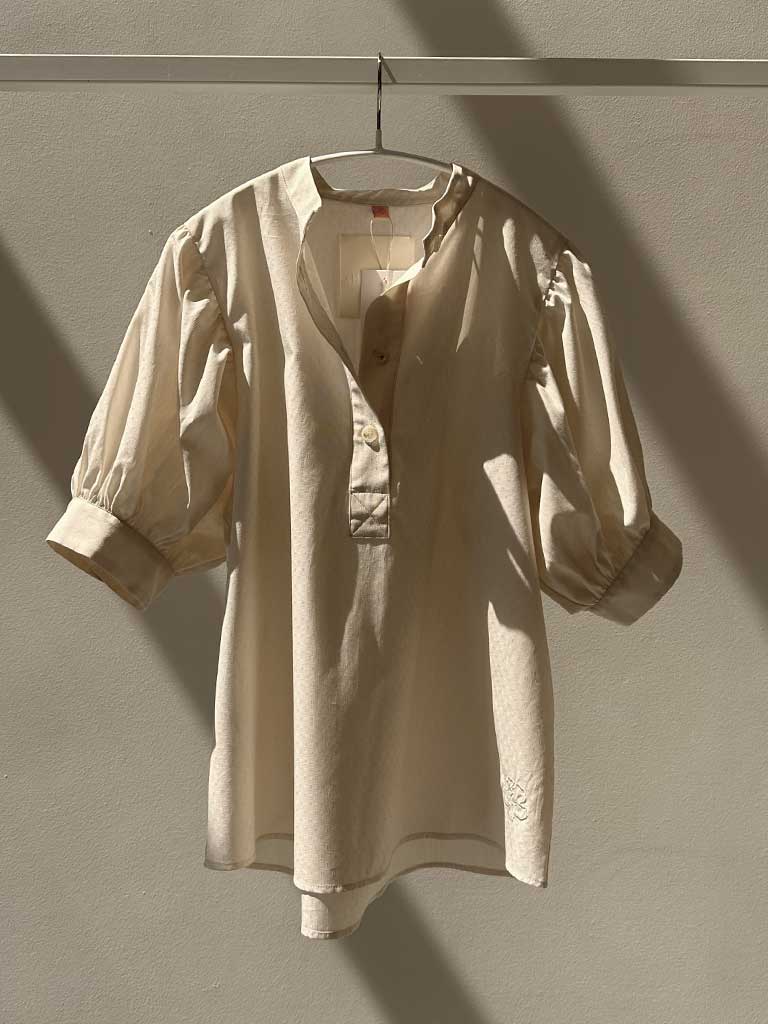 AVA CHAMPAGNE SS SHIRT