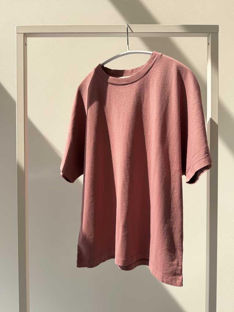 Old Rose Cotton Tee with Relaxed Fit – AVIO TEE