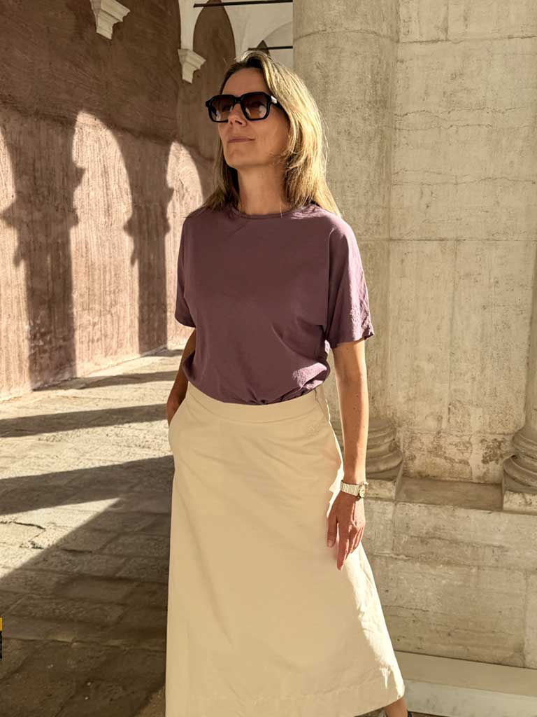 Plum Organic Cotton T-Shirt – AVIO TEE