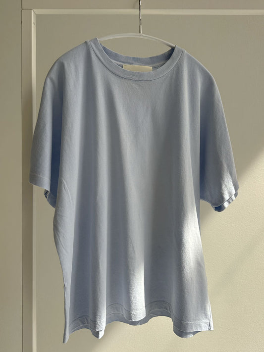 AVIO TEE - LYSEBLÅ