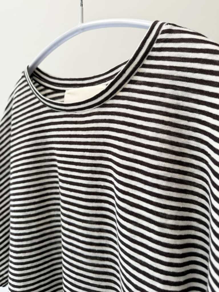 Striped Linen Tee in Brown with Relaxed Fit – AVIO TEE