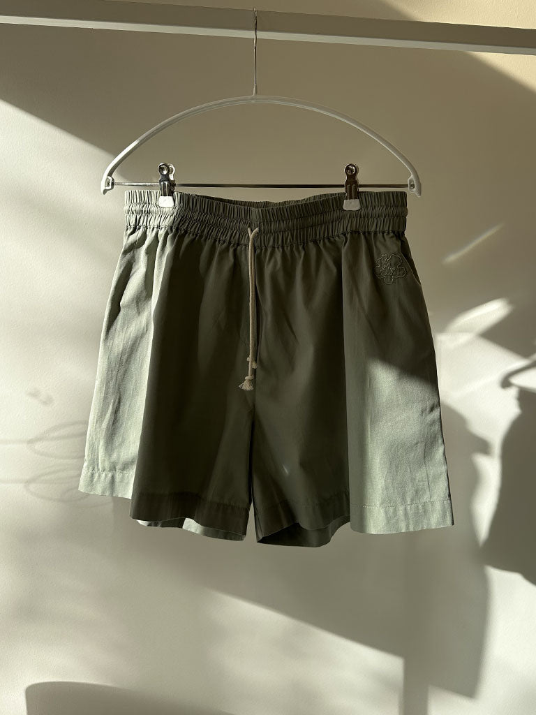 BELIZE SHORTS I STØVET GRØN