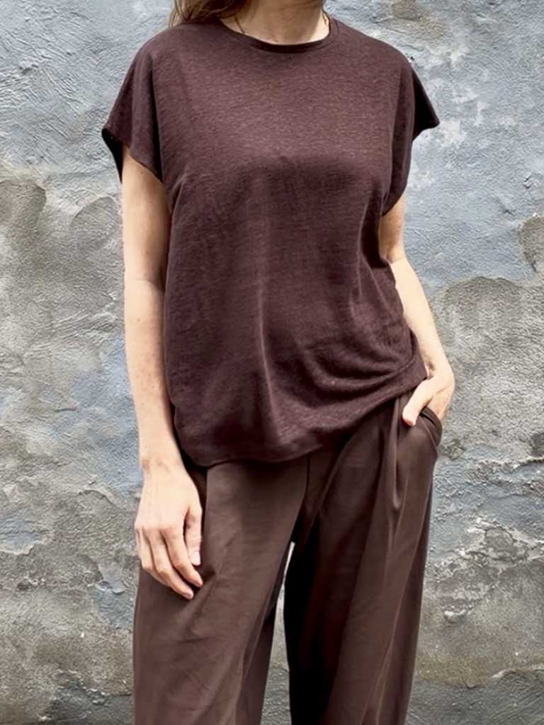 Brown Linen Tee – OVIO