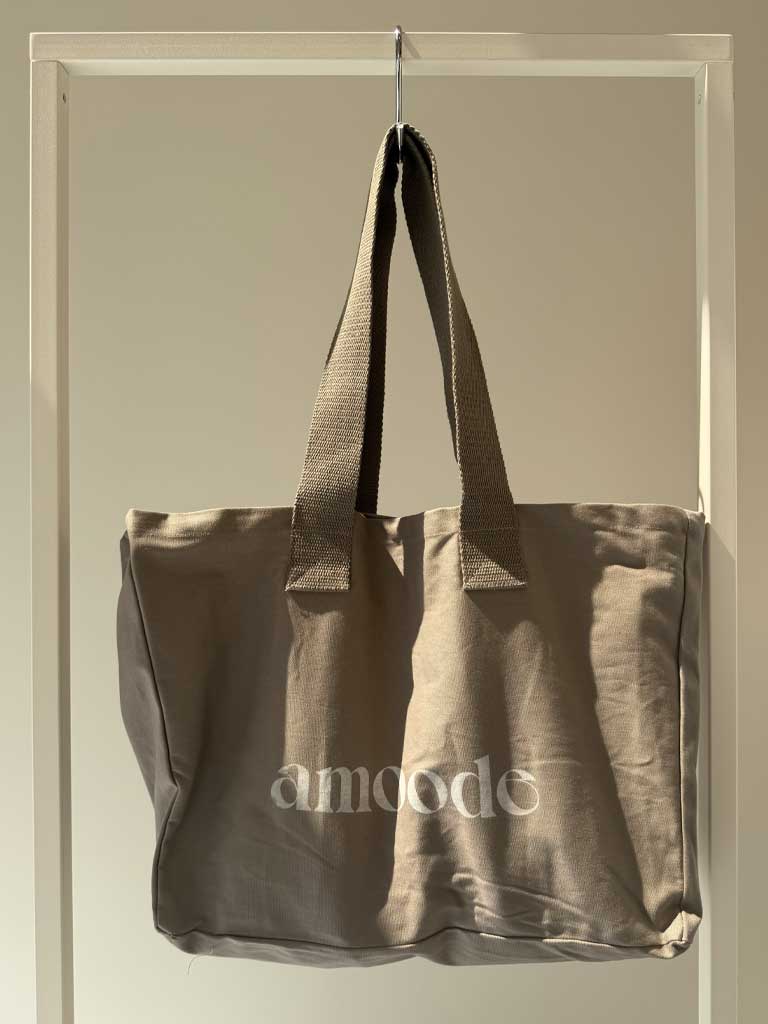 Maxi Tote In Taupe Brown Colour