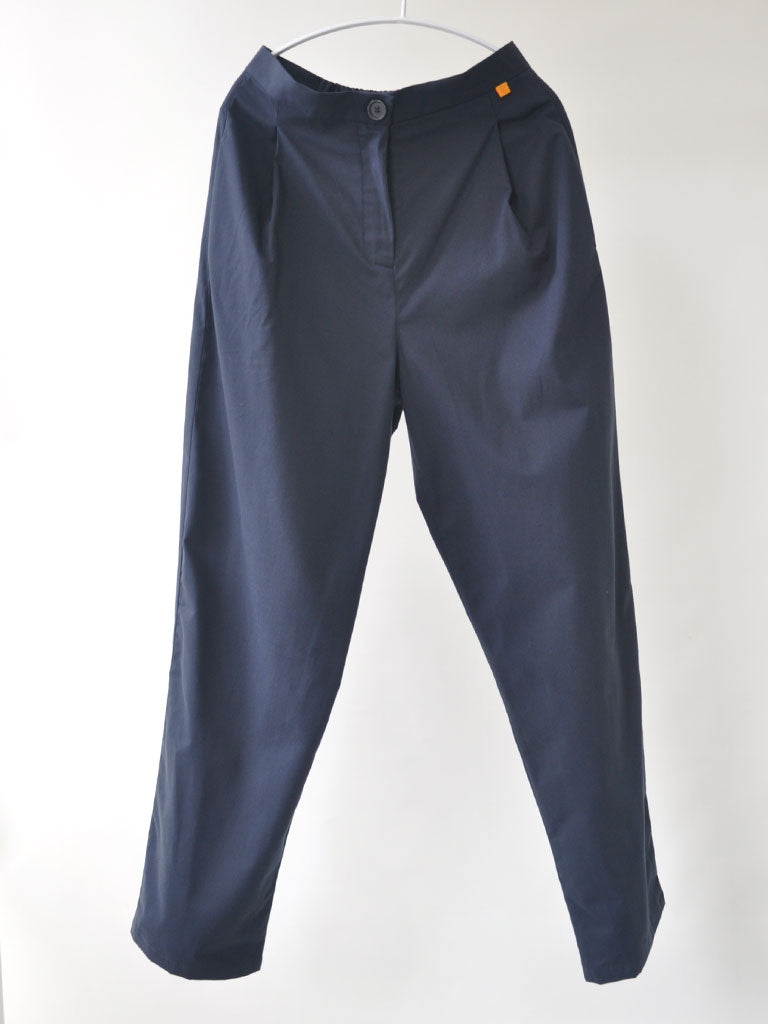 Front of Studio Pleats Pants in Navy