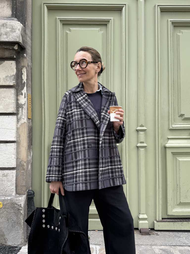Sort Ternet Oversized Trench Jakke i Kraftig Bomuld – TEA
