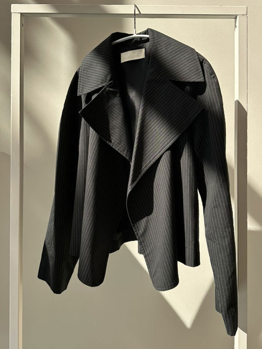 Kort Mørkegrå Blazer med Grøn Pinstripe - TORRO PINSTRIPE JACKET 