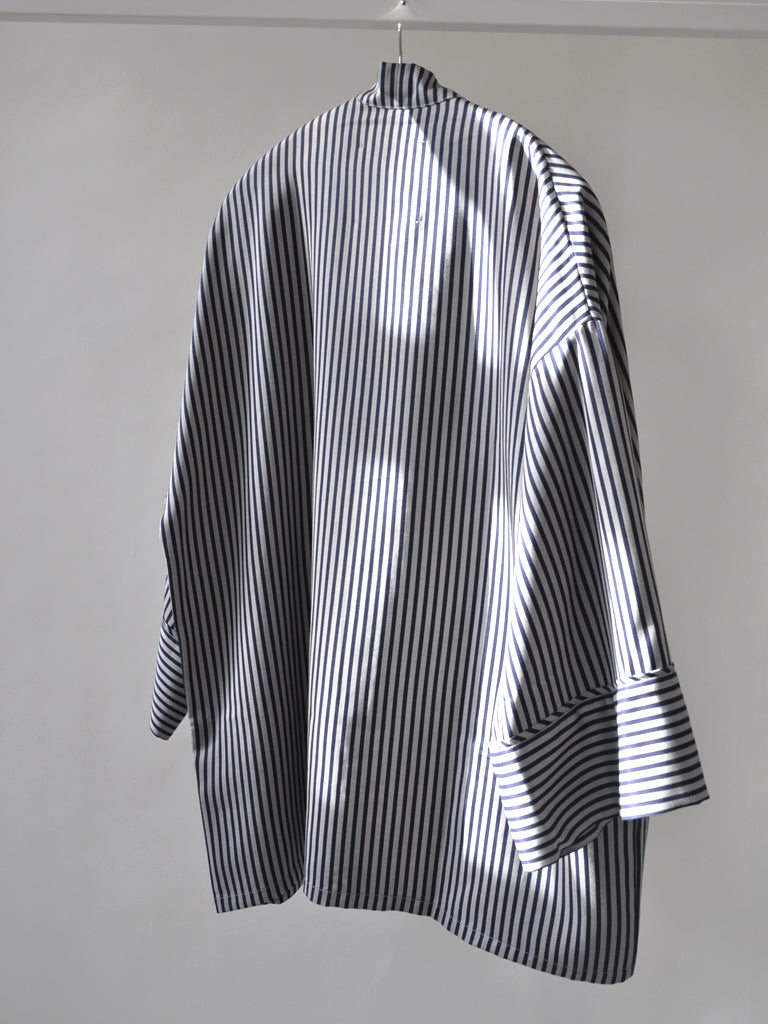 Back of Alea blue striped kimono jacket