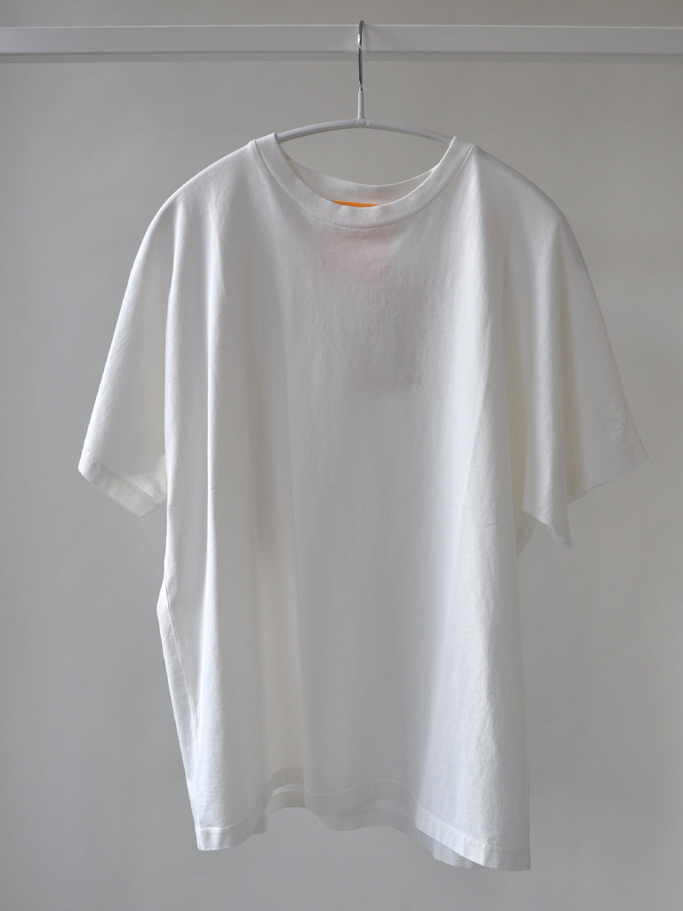 Front of Avio tee in soft white