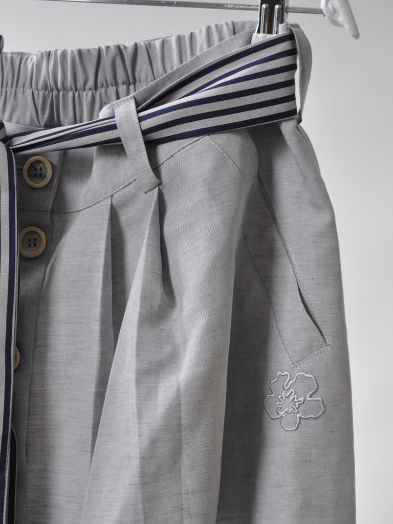 Pocket Closeup of Etna A-Line Linen Skirt in Grey