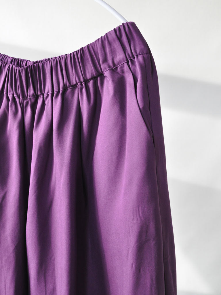 Pocket closeup of Alea Pants in Purple Tencel