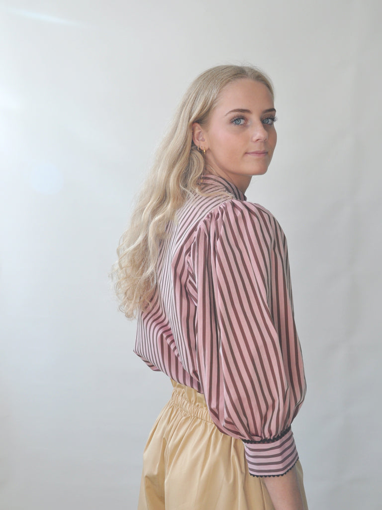 Back of Ava shirt in rose stripe