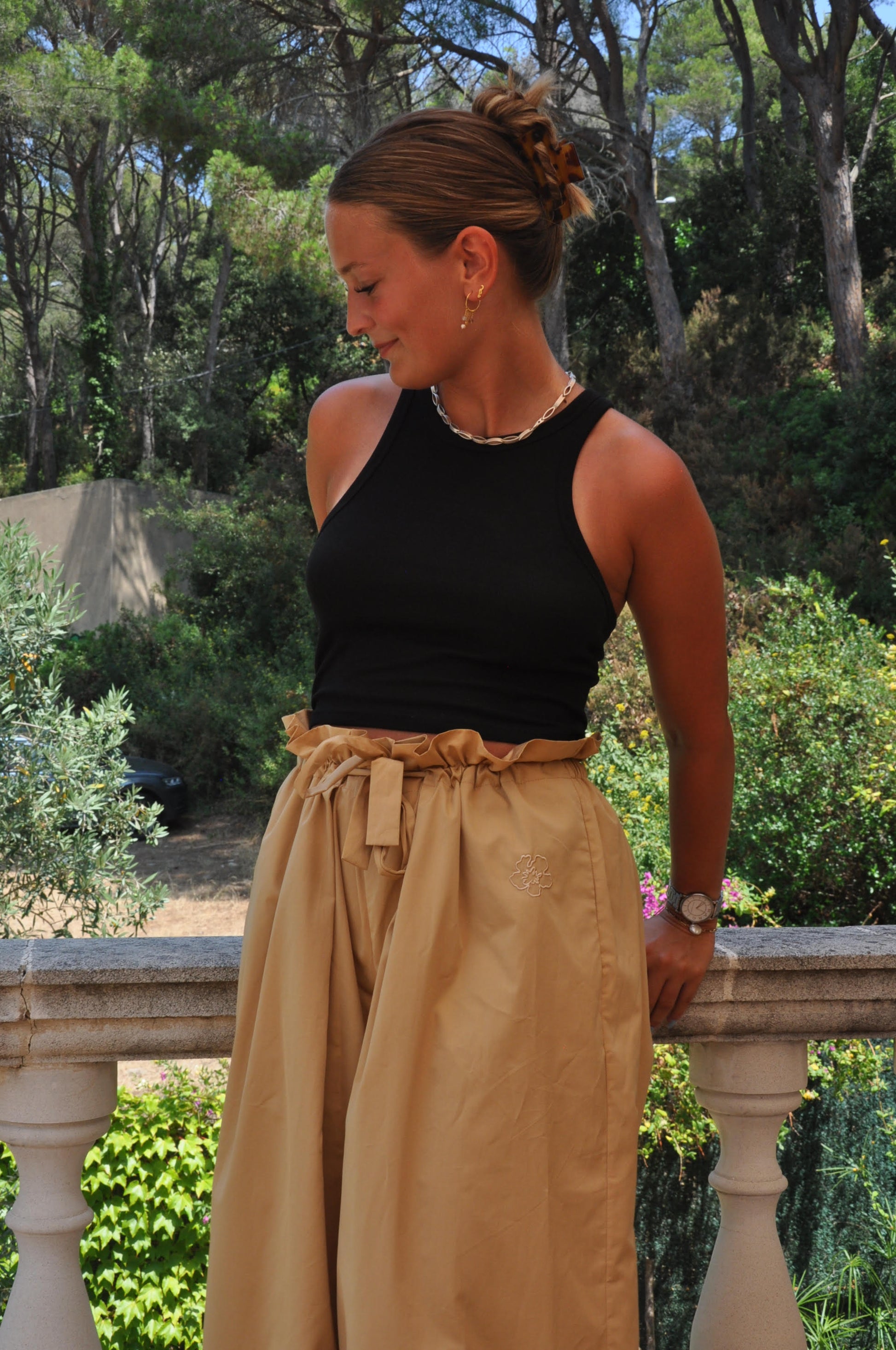 Ami pants in beige with loose and voluminous design